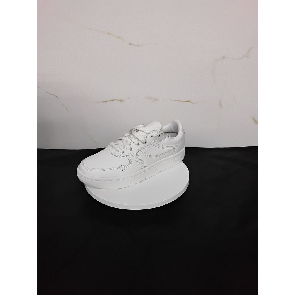 Label Go-To Low Sneaker | Size 4.5 Men, 6 Women | SL35